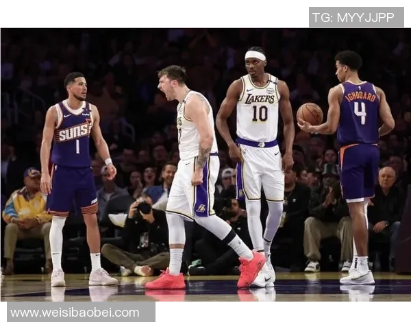 湖人对决太阳激战正酣直播中精彩瞬间不容错过快来一起见证篮球盛宴